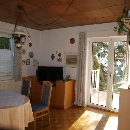 Ruhiges, Familienfreundliches Haus Mit Garten Nahe Wien Appartement *